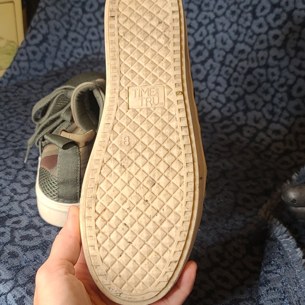 Women's Camo Slip On Sneakers Memory Foam 8 - Picture 4 of 5